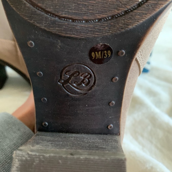 Lucky Brand tan bootie with almond toe - Picture 3 of 4